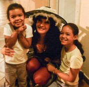 Yogane & ses fans en Martinique
