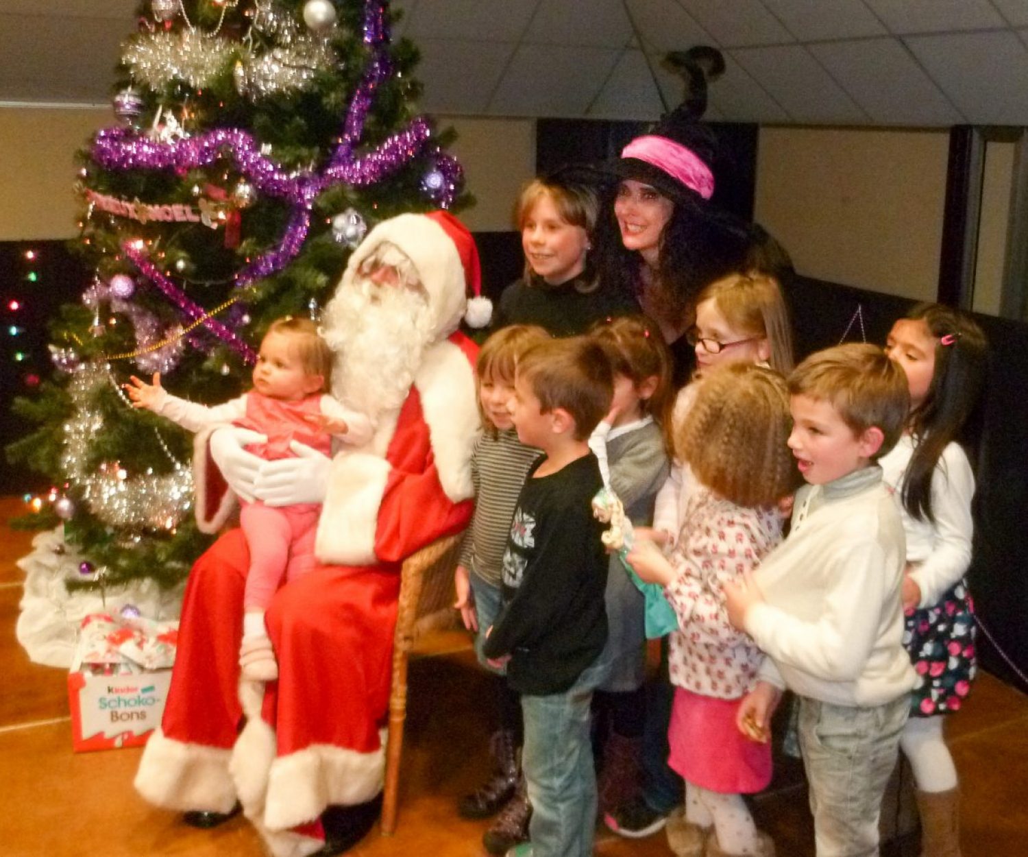 Yogane spectacle enfants arbre de Noel