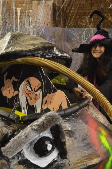 Yogane la magicienne dans Ma Sorcière Préférée Spectacle magie enfants à Champan