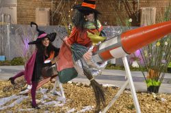 Yogane la magicienne dans Ma Sorcière Préférée Spectacle magie enfants à Champan