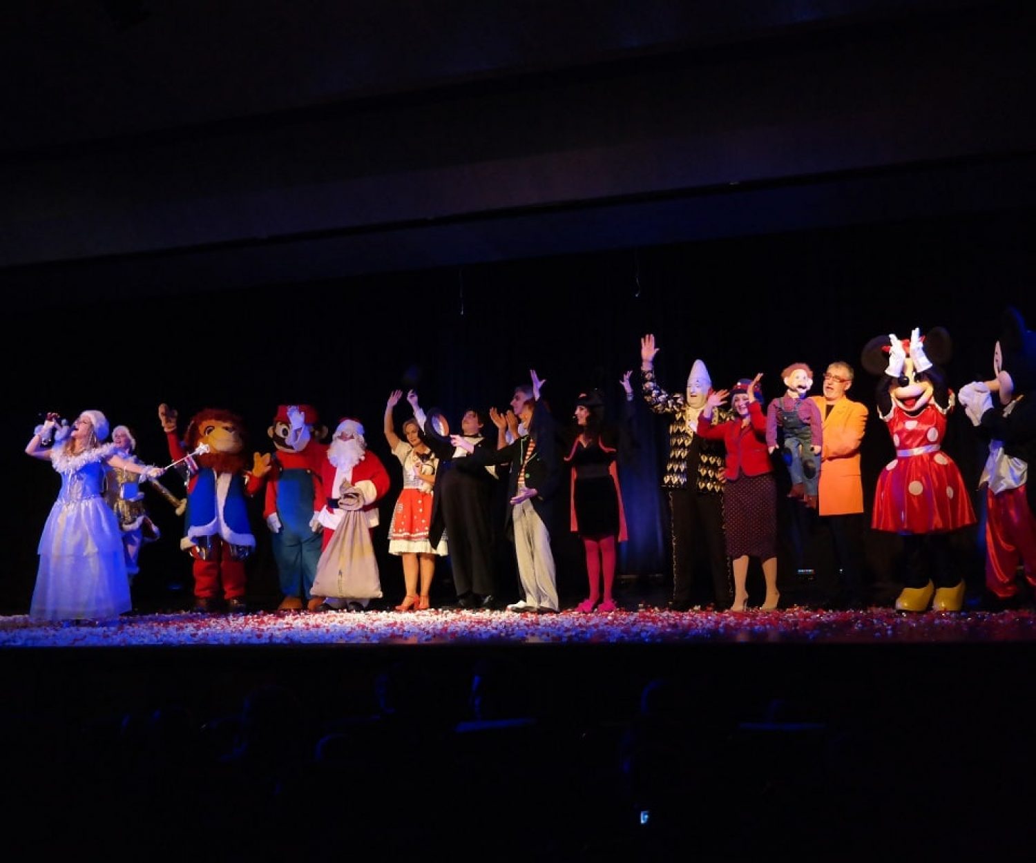 Magicienne Yogane présentatrice à Grenoble