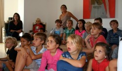 Magicienne Yogane à Barcelone - anniversaire magie pour les enfants