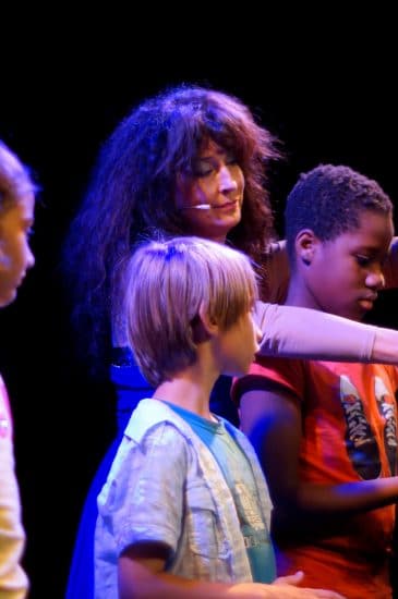 Ma Sorcière Préférée 2 par Yogane magicienne - spectacle de ma gie tout public - Photographe : Thomas Thiébaut - http://www.theia-consultant.com